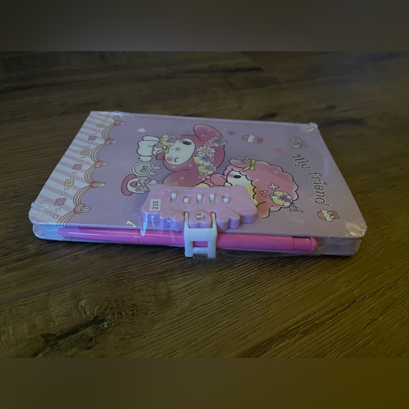 MY MELODY & My Sweet Piano-Imported (NWT) Hardcover Locking Journal with Pen - Picture 2 of 8